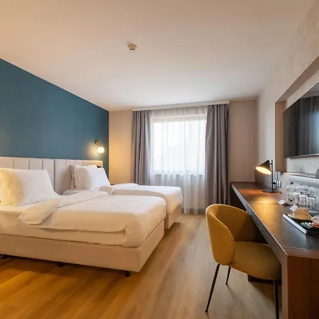 Hotel Metropolitan 4*